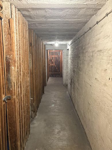 Abitare con stile nel cuore di Erlangen – affascinante appartamento d’epoca di 3 locali in una posizione privilegiata nel centro città – Kellerflur