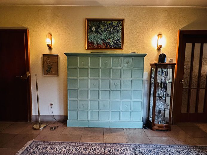 Kachelofen im Lesezimmer