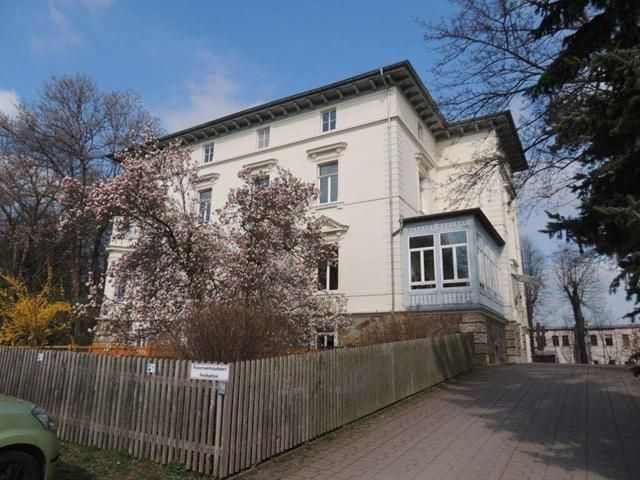 Gemütliche DG 2-Zimmer mit Aufzug und Stellplatz in Villa am Park! – 22553778_1959158307434281_1820328038_o