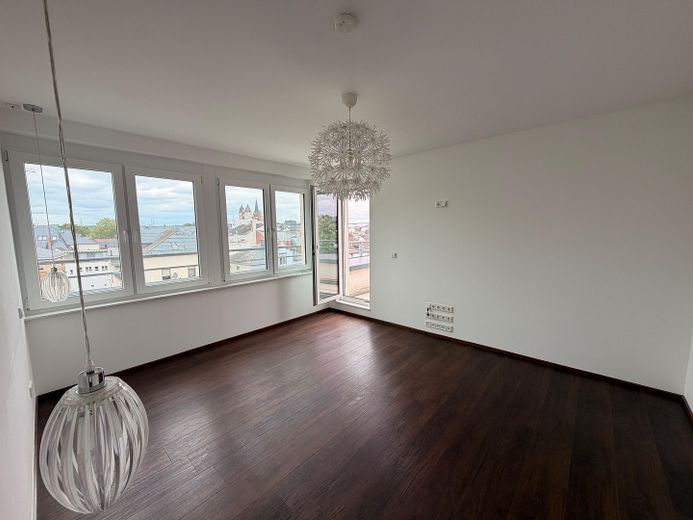 Limburg şehir merkezinde lüks penthouse – 196 m², katedral manzarası, whirlpool ve Gaggenau mutfak – Schlafzimmer 1