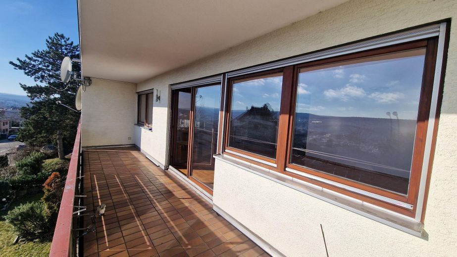 Aantrekkelijk 4,5-kamerappartement met garageplaats en TOP-uitzicht! – Foto 3