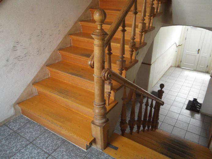 Treppenhaus Blick zum Eingang