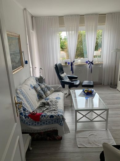 خاص: شقة ملكية ساحرة من غرفتين مع مسبح وساونا في فيسترلاند – Wohnzimmer mit Zugang Balkon