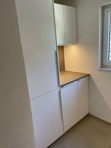 Ludwigsburg-Hoheneck’te ankastre mutfak ve garajlı, modernize edilmiş 2 odalı daire – Foto 5