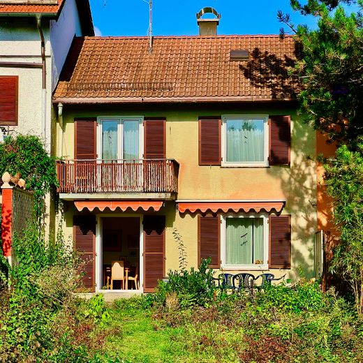 Südfassade vor Renovierung