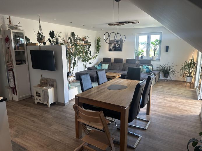 Klimaanlage! Smart-Home Traum in moderner 3-Zimmer Wohnung – Esszimmer