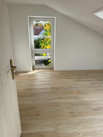 Ausgebautes DG mit Vinylboden