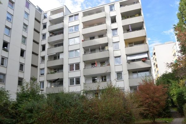 Świeżo wyremontowane 4-pokojowe mieszkanie z balkonem i garażem podziemnym