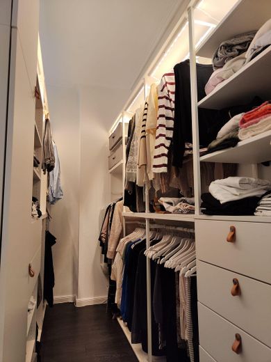 Begehbarer Kleiderschrank