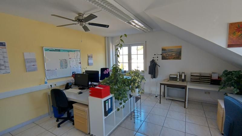 Luxuriöses Wohn-/Geschäftshaus in einer der besten Lagen von Frankenthal (ca. 800m² Fläche) – Büro im Obergeschoss
