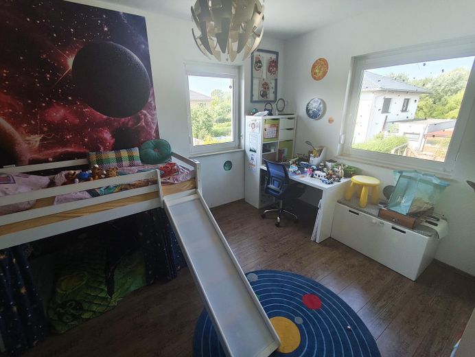 neuwertige smarte Stadtvilla in Bernau bei Berlin ideal für Familien – Kinderzimmer 2