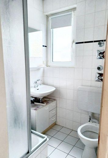 Sehr schöne, helle und gepflegte 2 Zi- Wohnung mit Einbauküche und AA in Freiburg – Foto 6