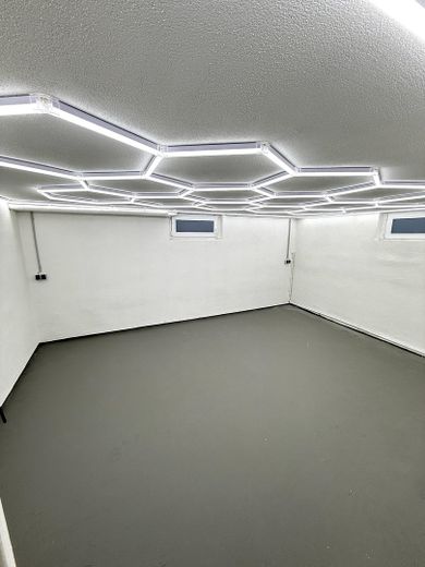 Frisch renovierte 3-Zimmer-Wohnung mit Südbalkon, Garage & Top-Potenzial – Keller