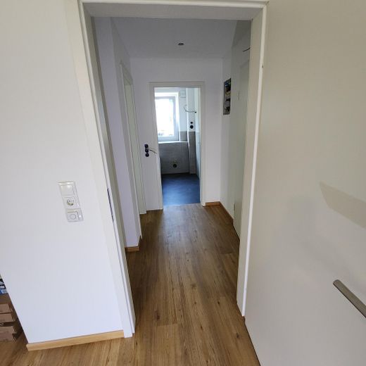 ***Top-renovated 1.5-room apartment in a quiet residential area close to the city centre*** – Flur