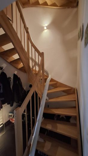 gepflegte Doppelhaushälfte mit Garten in Brühl-Eckdorf (provisionsfrei) – Treppe EG-OG