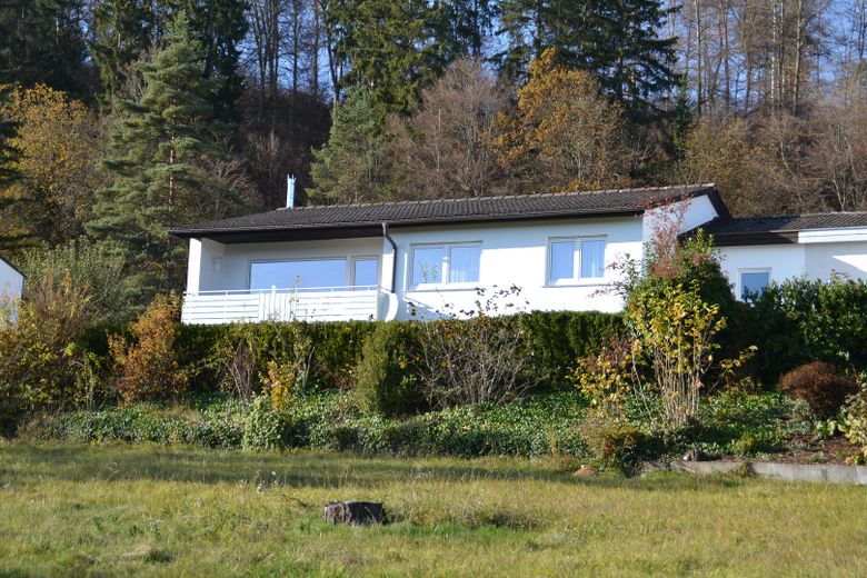 Casa atractiva con 6,5 habitaciones y cocina equipada en Fridingen – Hausansicht Süden