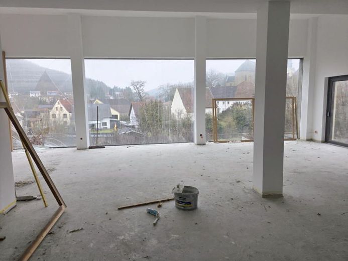 Veredelter Rohbau im Loftstil mit Panoramablick – Bild 2