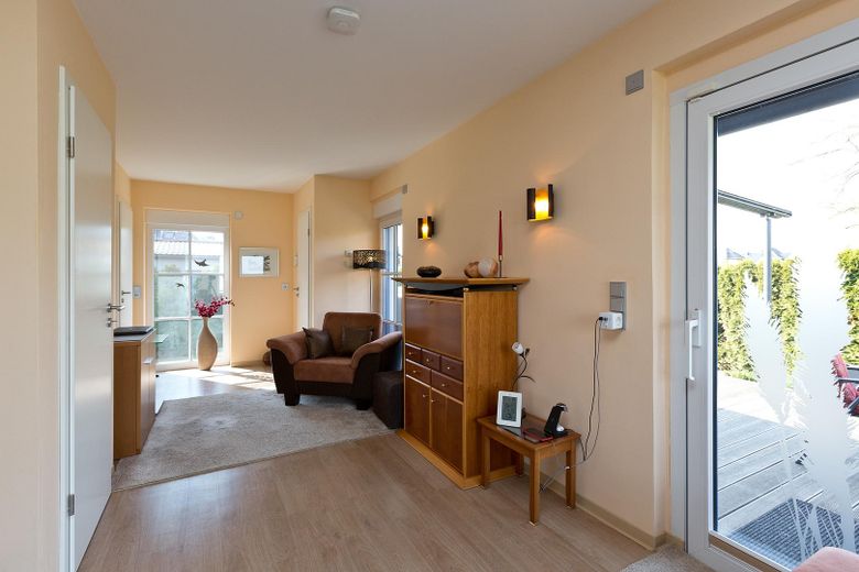 Haus am Fleesensee - unverbaubarer Seeblick - komplett möbliert – Wohnzimmer