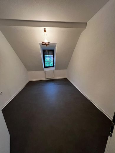 Świeżo wyremontowane 3-pokojowe mieszkanie własnościowe w centralnej lokalizacji – 77 m² – bez prowizji – Zdjęcie 18