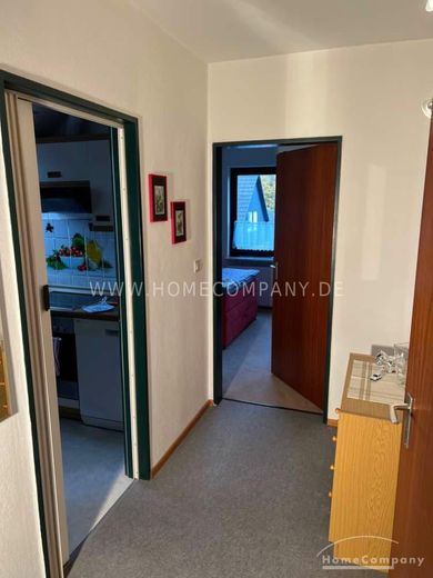 2 Zi.Whg., möbliert, mit Balkon. – e94b3fcebe7bbec71f798977ea00dd5c90025d00.jpg