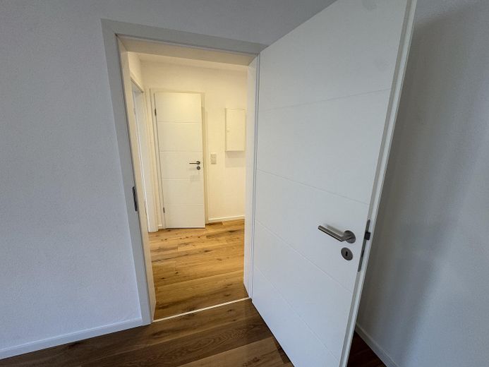 Rarität - 5,2% Rendite in Kölner Innenstadt: hochwertig sanierte Kapitalanlage mit Mietgarantie – Blick Flur