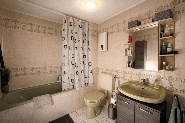CITYHOUSE: Gute Kapitalanlage 2 Zimmer Wohnung solide vermietet mit Balkon, Keller in zentraler Lage – Wannenduschbad