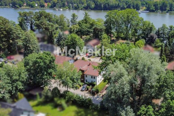 Wohnen am Krüpelsee: Stilvolle 3-Zimmer-ETW mit Balkon, Pkw-Stellplatz und Gemeinschafts-Bootssteg