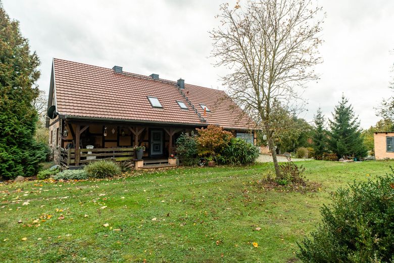 "Landhaustraum - viel Platz zur Selbstverwirklichung" – Ansicht Rückseite