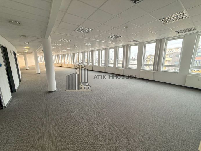ATIK: Repräsentative Büroflächen im obersten Stockwerk mit exzellenter Aussicht – Bürofläche