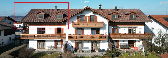 Provisionsfrei - 3 Zi. DG-Wohnung inkl. TG mit Wendelsteinblick - FREI – Außenansicht Südseite
