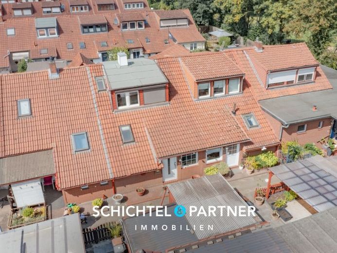 Oslebshausen | Renovation-needed terraced house with garden and courtyard area – Photo 1