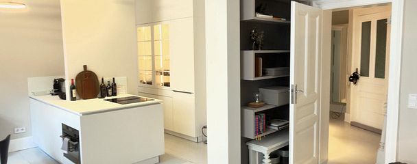 Küche und Wohnzimmer