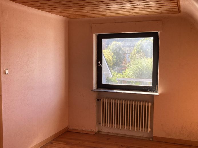 Detached house in Körprich with a large plot – positive preliminary decision for an additional residential building – 2. Schlafzimmer OG