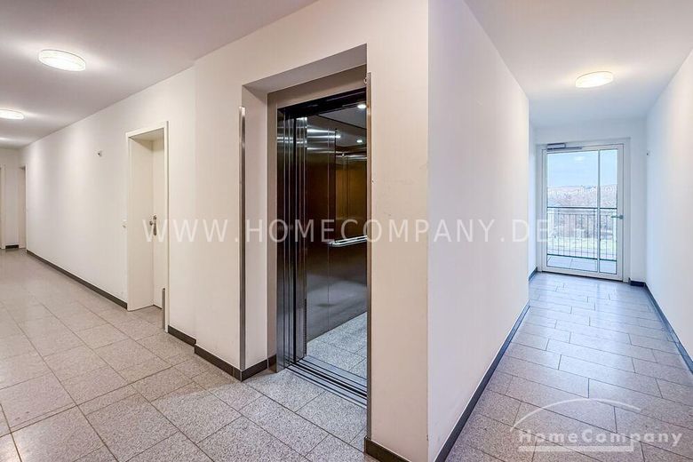 26055 HomeCompany Dresda Ammobiliato/Furnished appartamento monolocale a Dresda-Hafencity con balcone max. 2 persone – 97e64391cacac47ea152a94f77b2aed725f323b5.jpg