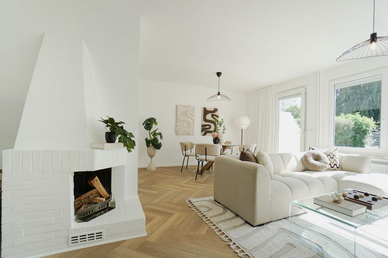 *Einziehen und wohlfühlen* - Ihr stilvoll renoviertes energieeffizientes Reihenhaus in WF – Wohn- / Essbereich