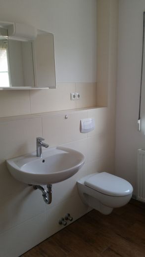 Neuwertiges Badezimmer