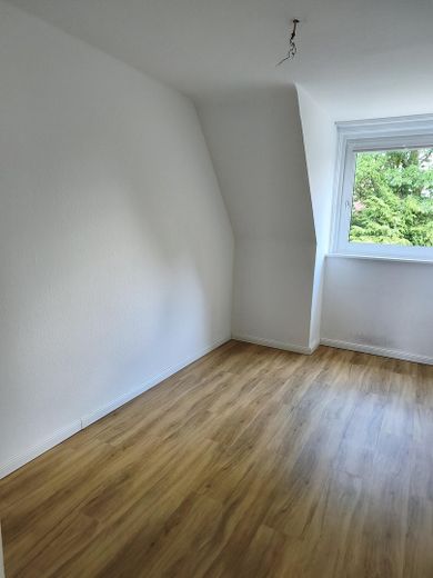 3-Zimmer Dachgeschosswohnung - befristet auf 2 Jahre – फोटो 1