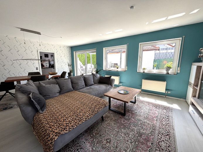 Schöne, helle 3 ZKB-Wohnung mit Terrasse in ruhiger Lage – Foto 2