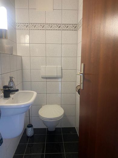 WC/EG