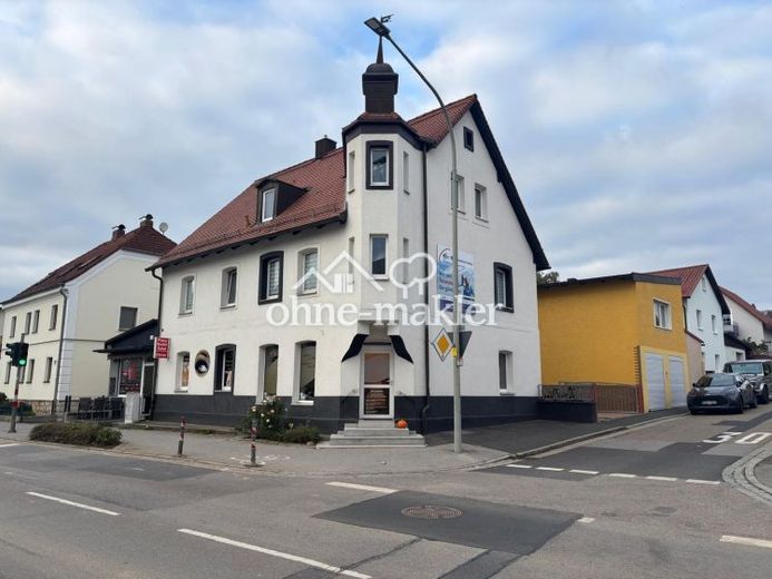 Unità commerciale in ottimo stato in posizione ben visibile – 72 m² con posto auto – Foto 1