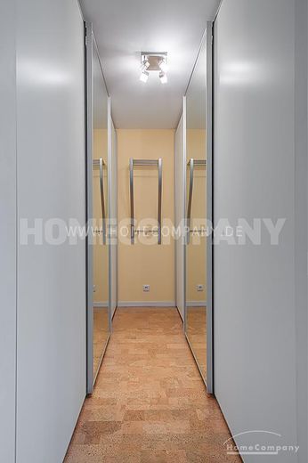 Gemütlich möblierte und sehr ruhig gelegene 3-Zimmer-Wohnung mit Balkon in Waldtrudering – 5b5ed3d6c93c3b61260a0bebc5151d48a9c17266.jpg