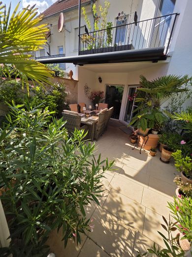 Oberkrämer - interessantes, saniertes & gepflegtes RMH mit Luxusausstattung – Terrasse