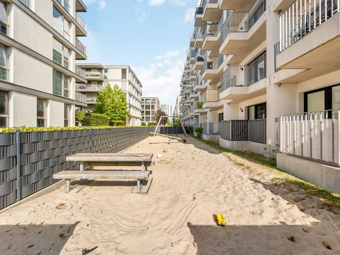 Moderne 3-Zimmer-Wohnung mit Einbauküche und Balkon in Bremen! – Spielplatz