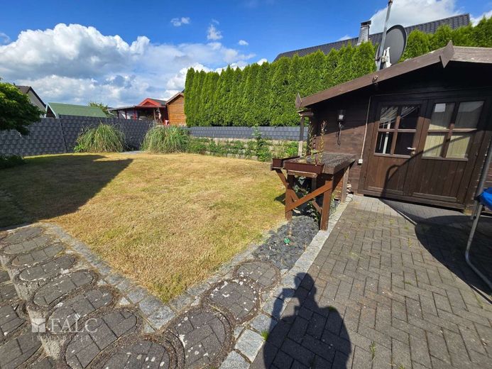 Ein Paradies für eine große Familie im Blumenviertel in Nümbrecht – Garten
