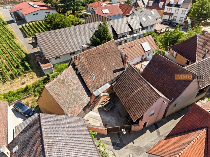 IMMORath.de – Historisches Schulhaus in absolut ruhiger Lage am Bach – Foto 1