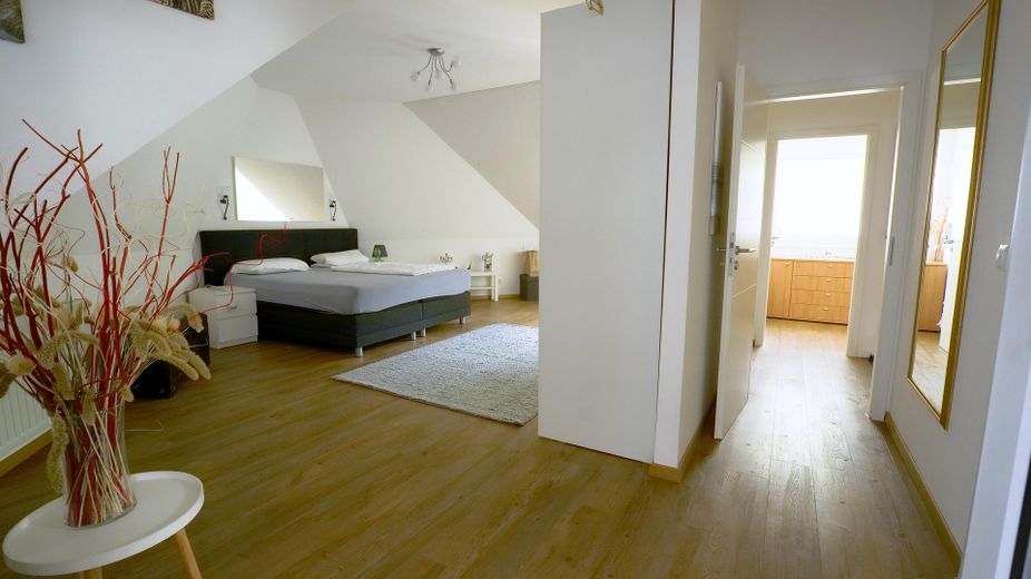 Traumhaus direkt am See mit eigenem Steg in der Natur – Schlafzimmer