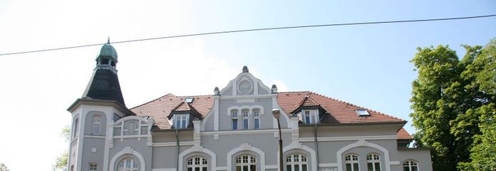 Großzügige 2 Raum-Wohnung in denkmalgeschützter Villa