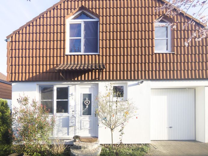 Family Happiness in the Countryside – Außenansicht vorne