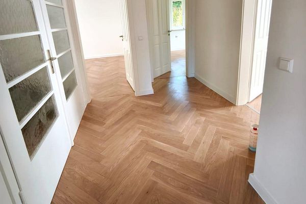 Posizione eccellente e standard di prima occupazione: moderno appartamento di 4 locali (4 + 1 locali)