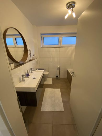 Helle 4-Zimmerwohnung in Nagold *Neubau*Fussbodenheizung * Südlage * – Badezimmer